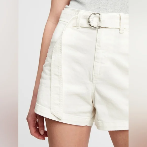 NWOT GAP 4" High Rise Belted White Jean Shorts - Picture 3 of 13